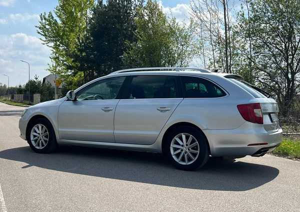 Skoda Superb cena 36900 przebieg: 339000, rok produkcji 2014 z Szlichtyngowa małe 16